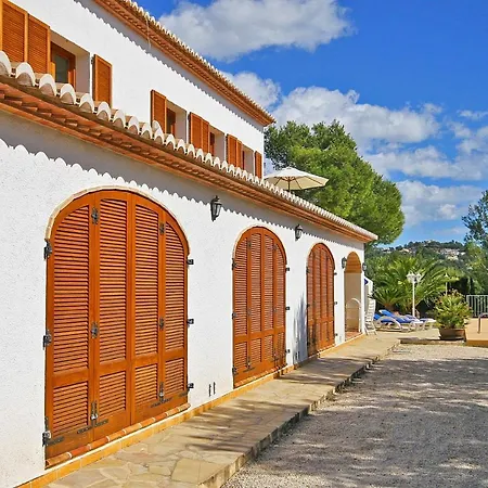 Villa Helena - Plusholidays